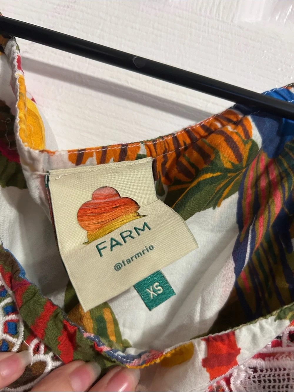 Farm Rio Tropical Floral Lace-Trim Puff Sleeve Crop Top - White/Multi - Picture 3 of 5